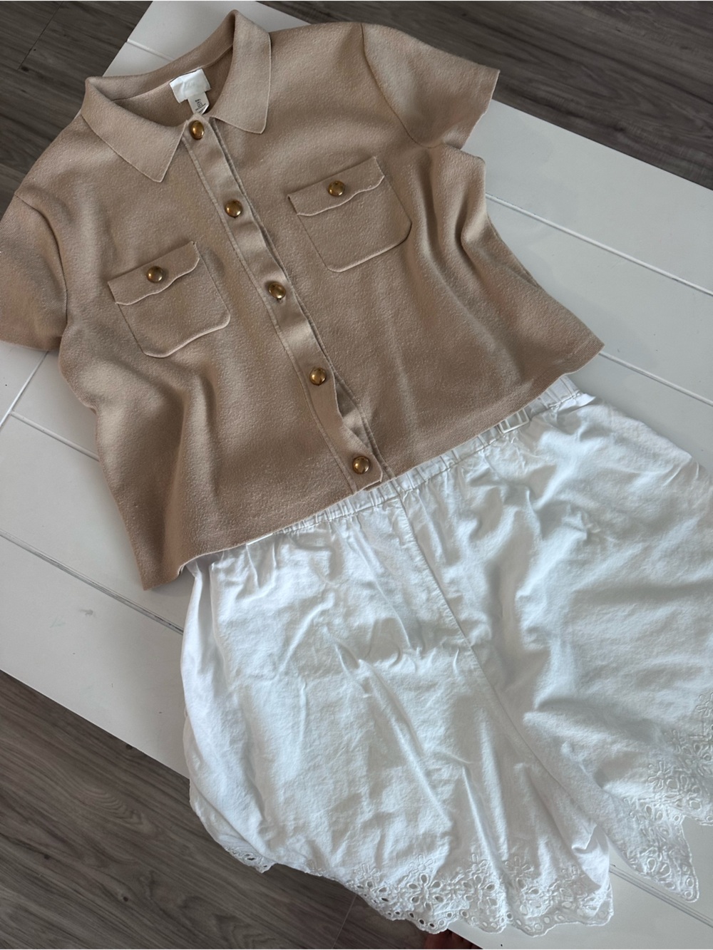 H&M Beige Short-Sleeve Button Front shirt